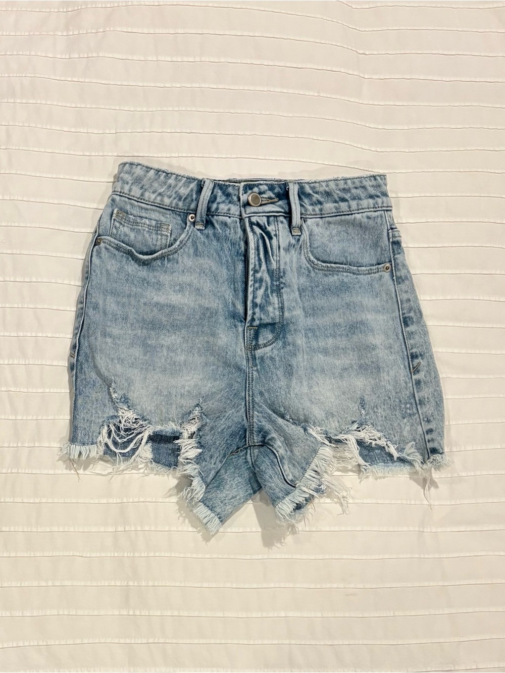 Good American Light Blue Distressed Denim Women's High-Waisted Short - Size 0/25